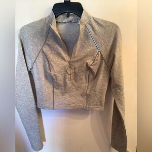 Fashion Nova S grey long sleeve crop top